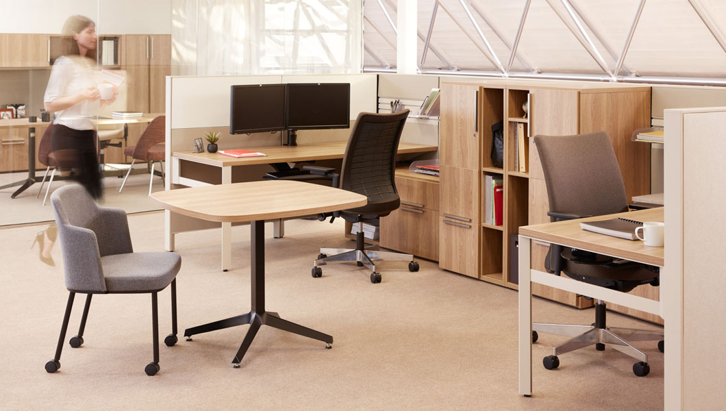 Knoll Open Plan Workstation Furniture with Dividends Skyline and Anchor Stroage