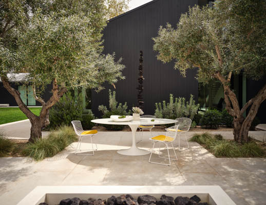 Bertoia Side Chair with Seat Pad and Saarinen Dining Table