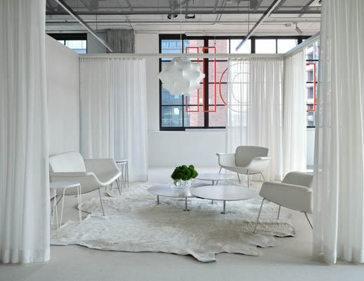 KN04 Lounge Chair Grasshopper Coffee Table Florence Knoll Hairpin Stacking Table Rockwell Unscripted Creative Wall